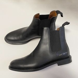WOMAN by COMMON PROJECTS Leather Chelsea Boots in Black Size 40